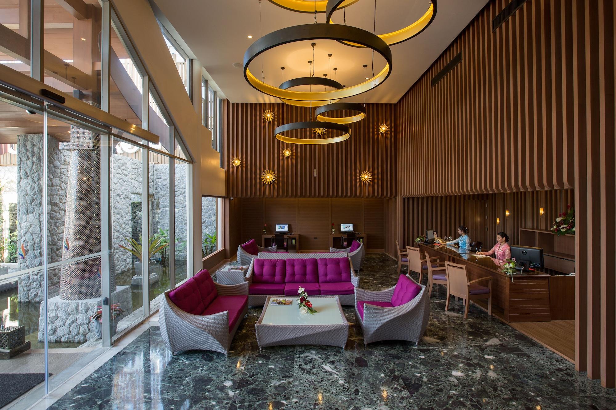 Vista Lobby Beyond Karon