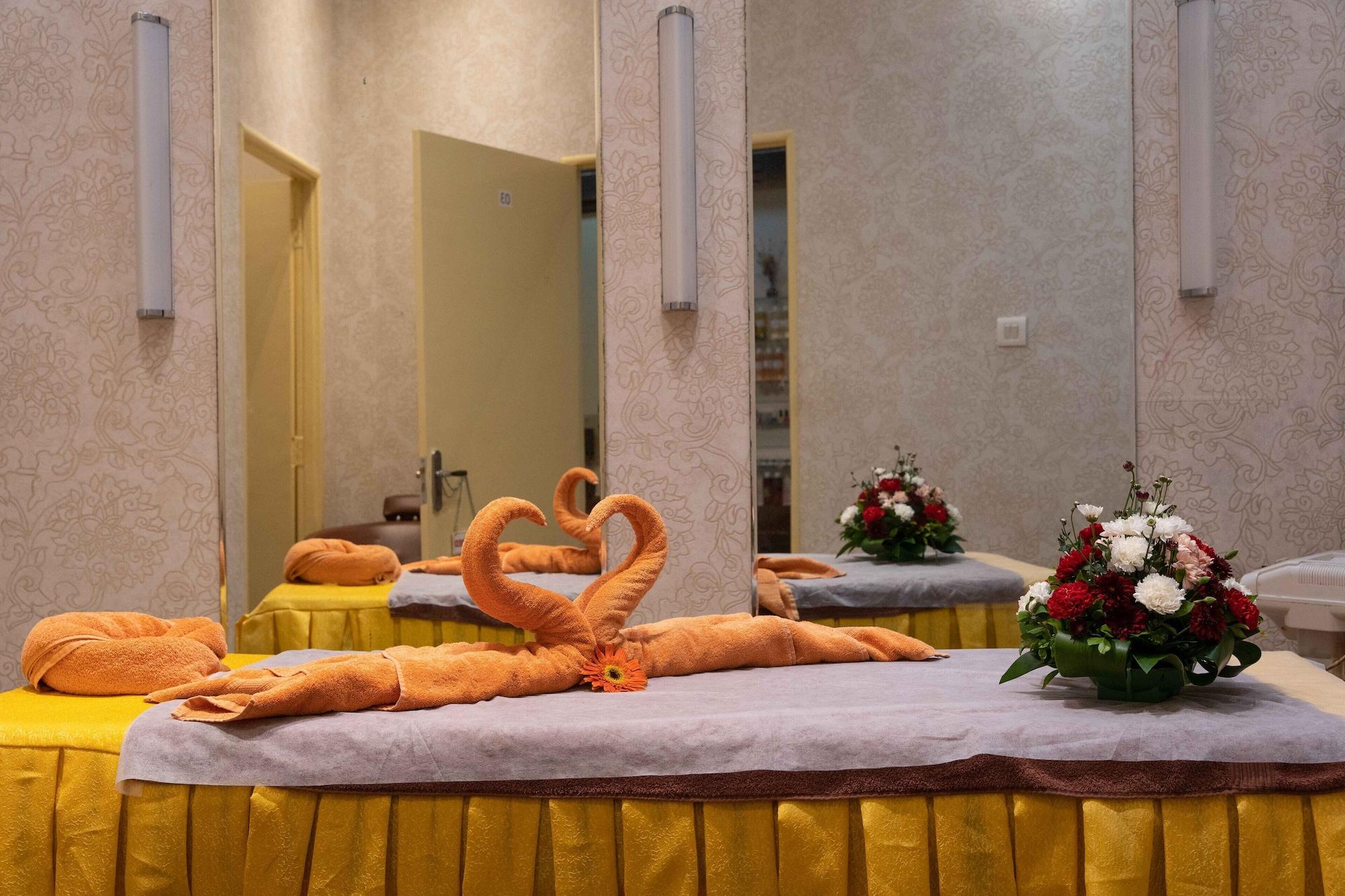 Spa The Crown Goa