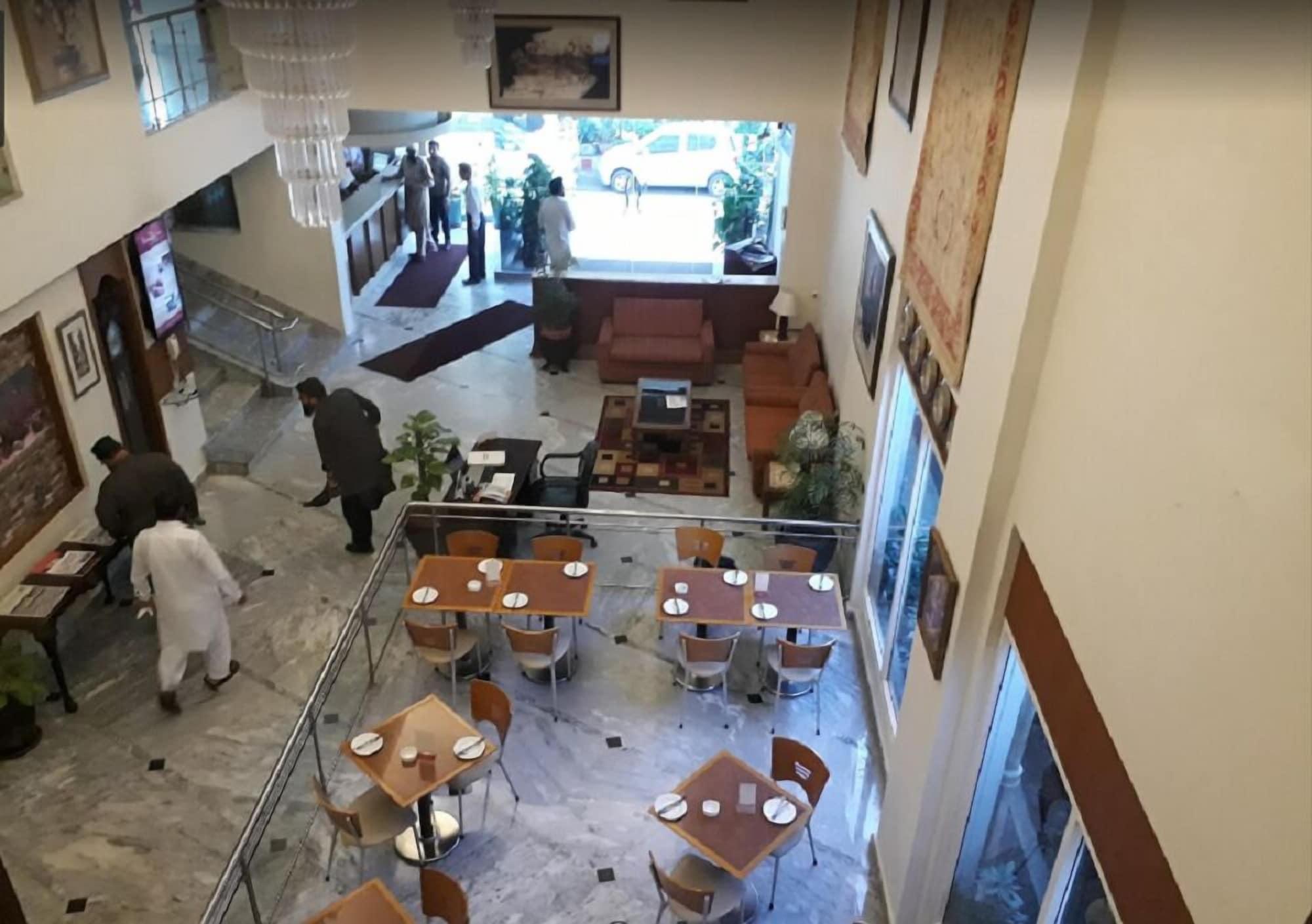 Vista Lobby Embassy Inn Hotel Karachi