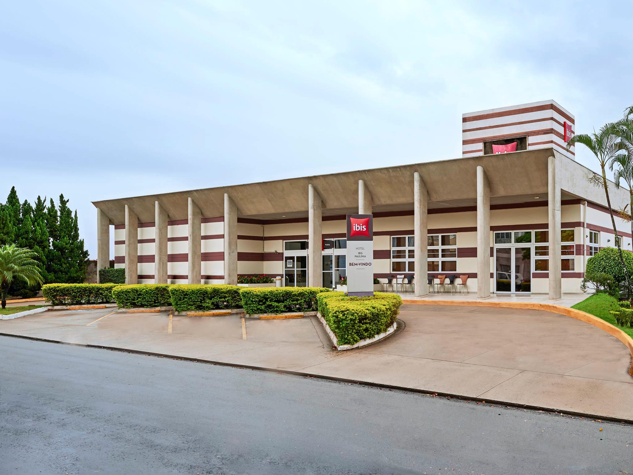 Vista Exterior ibis Paulinia