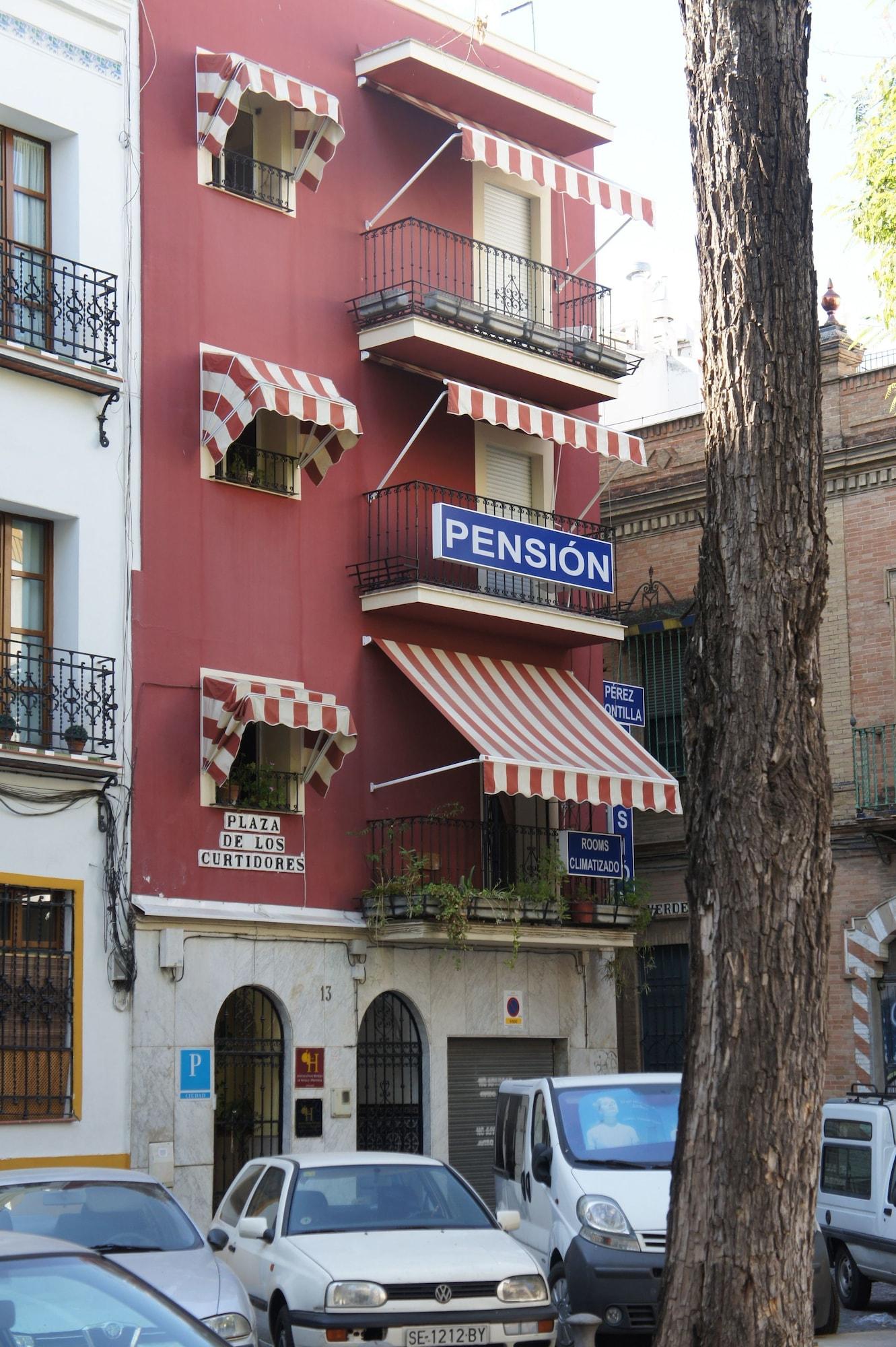 Vista Exterior Pensión Pérez Montilla