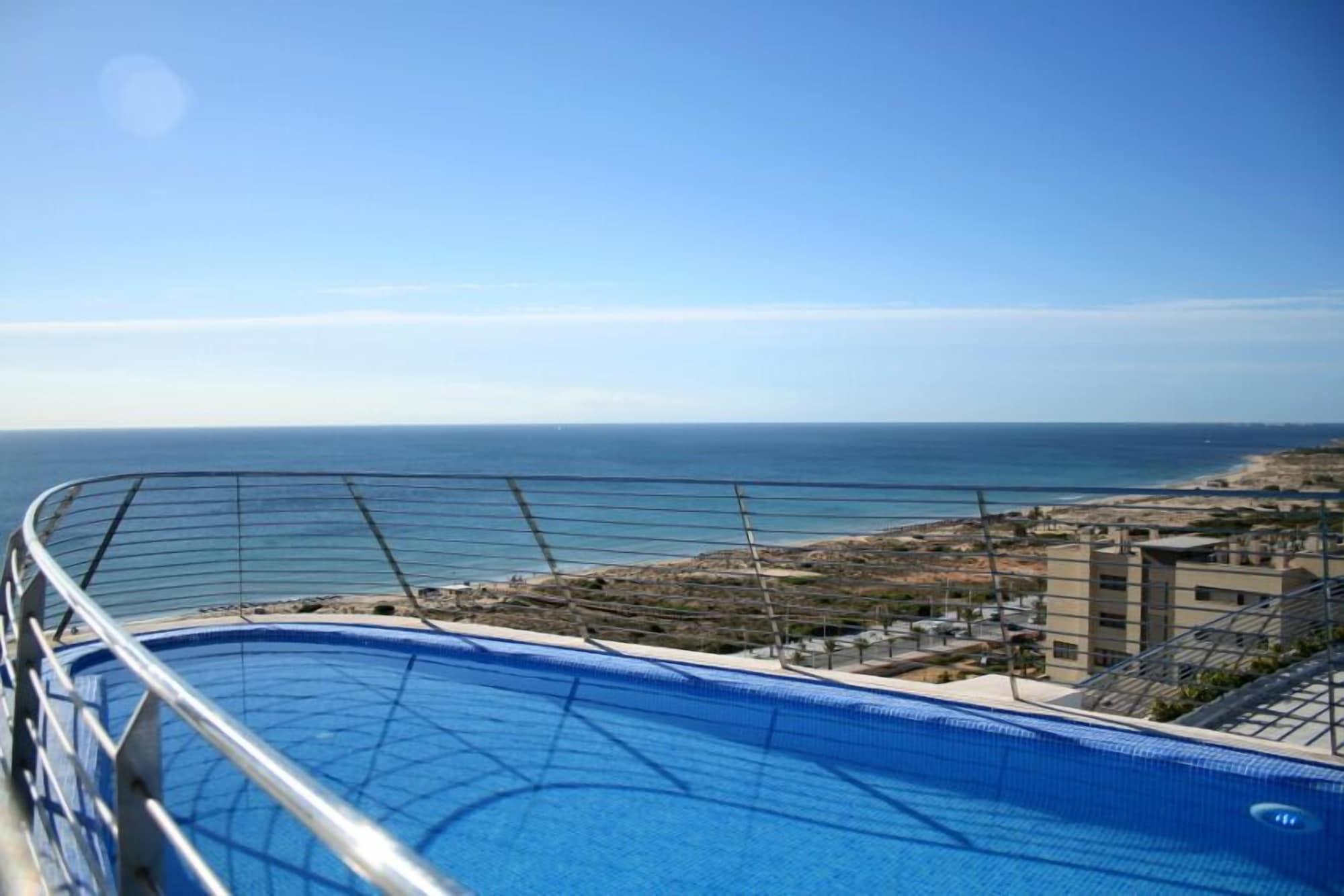 Vista Piscina Infinity View Apartament