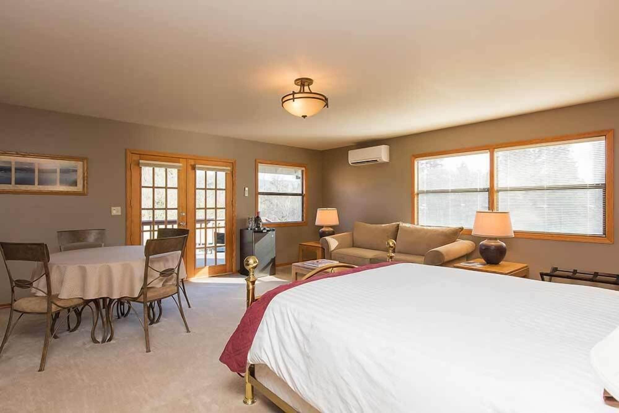 Habitación Brookside Bed & Breakfast