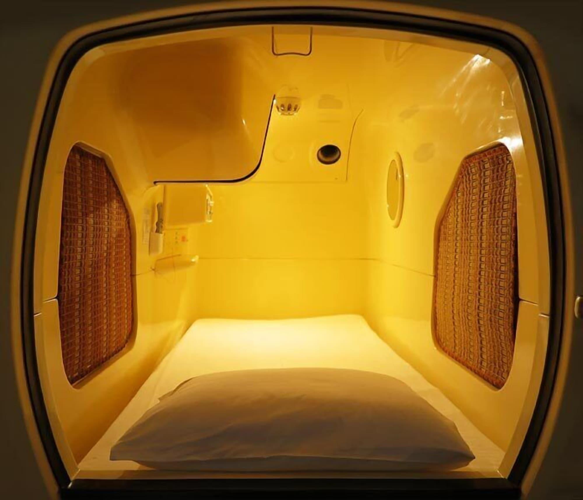 Habitación Sauna & Capsule Hotel Hollywood - Caters to Men