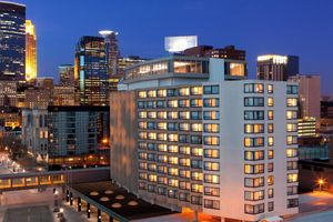 Alojamiento - Sheraton Minneapolis Downtown Convention Center