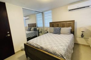 Alquiler Vacacional - Private Patio Retreat with Zen Vibe and Laundry