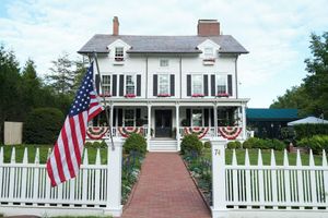 Alojamiento - The Hedges Inn