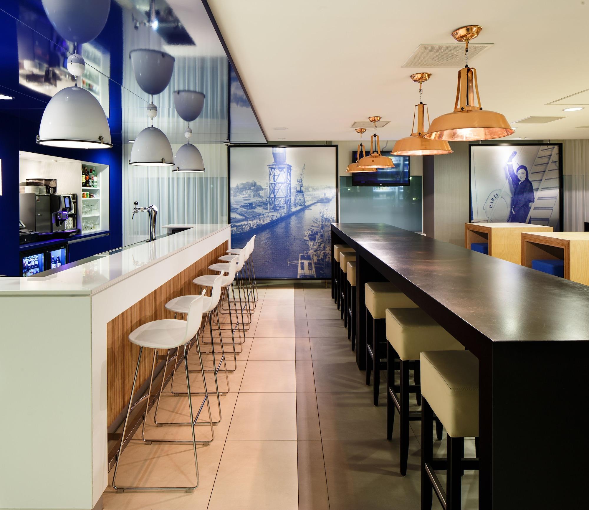 Bar/Salón Holiday Inn Express Rotterdam - Central Station by IHG
