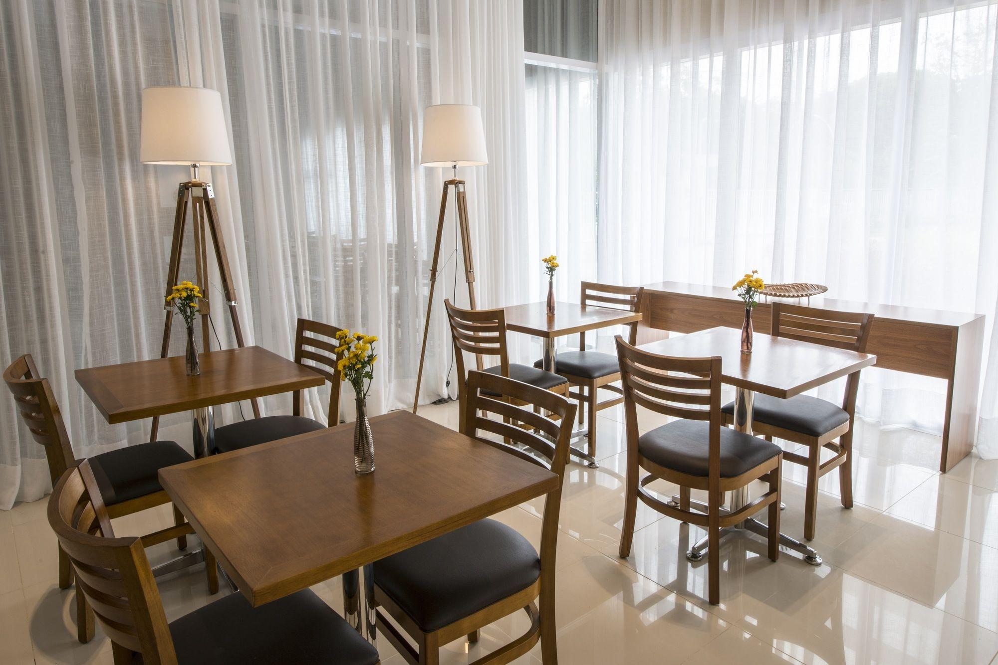 Restaurant RioStayResidence - Riocentro