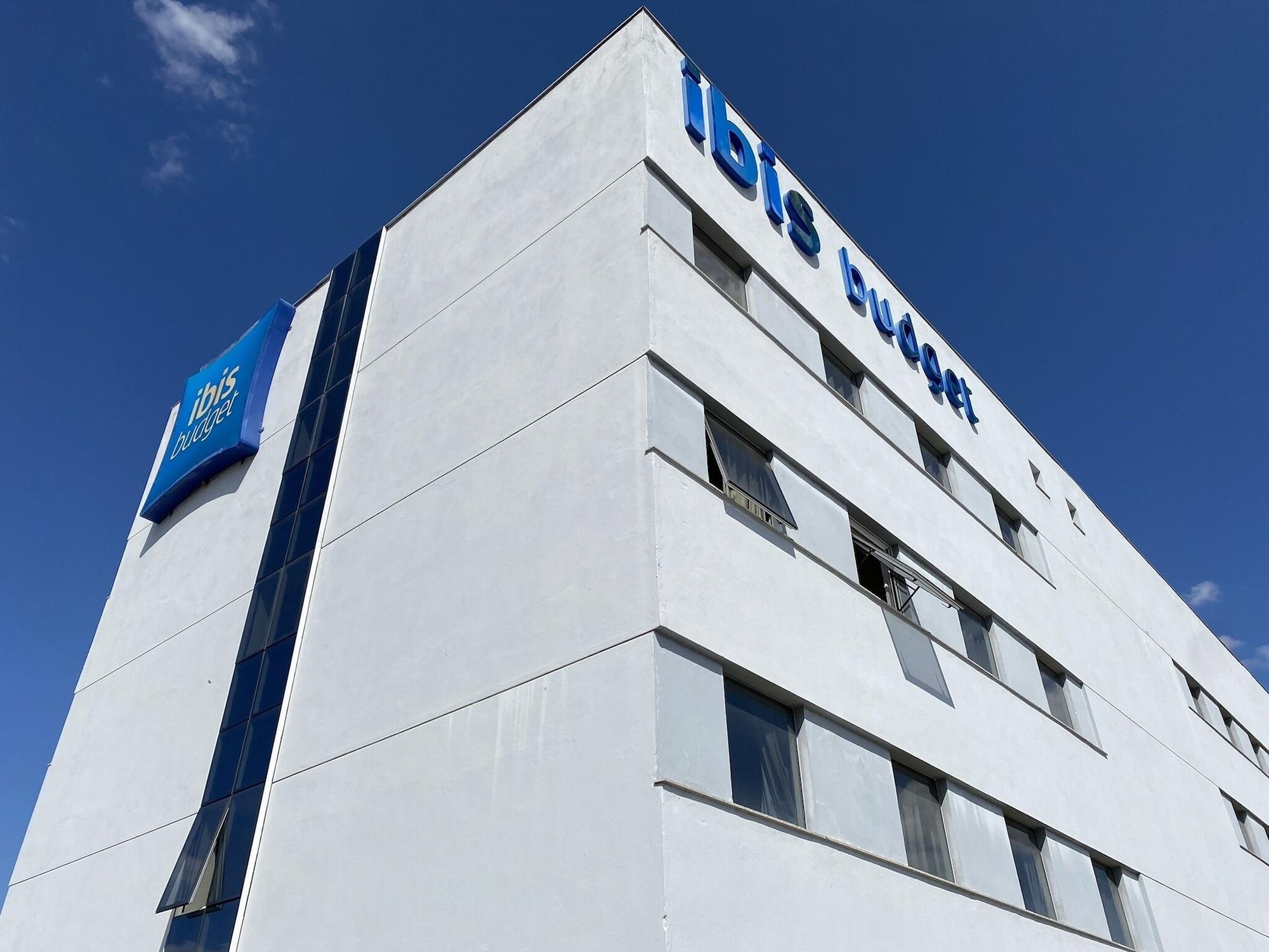 Varios ibis budget Itaperuna