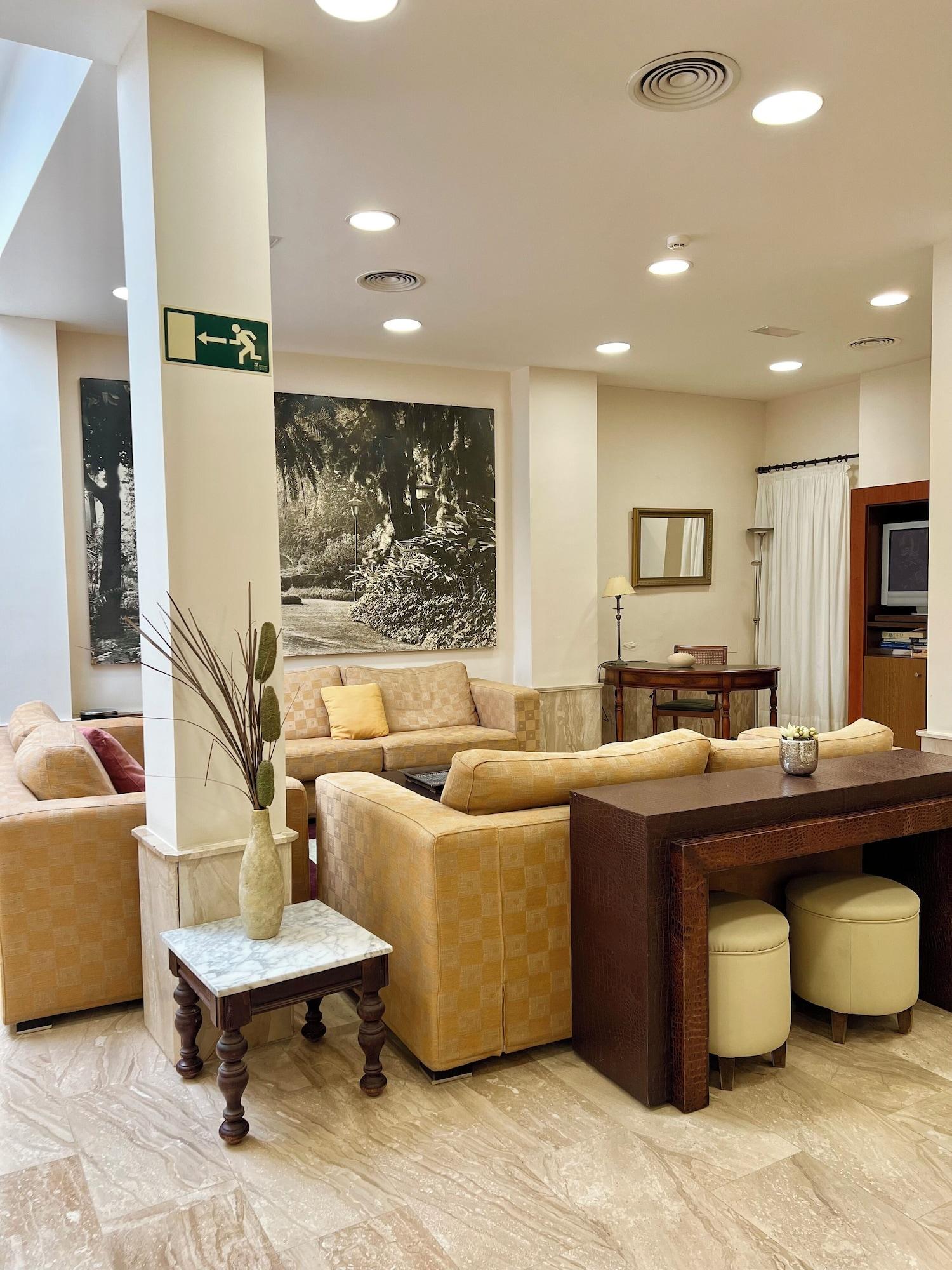 Comodidades del Alojamiento Hotel Carlos V Málaga