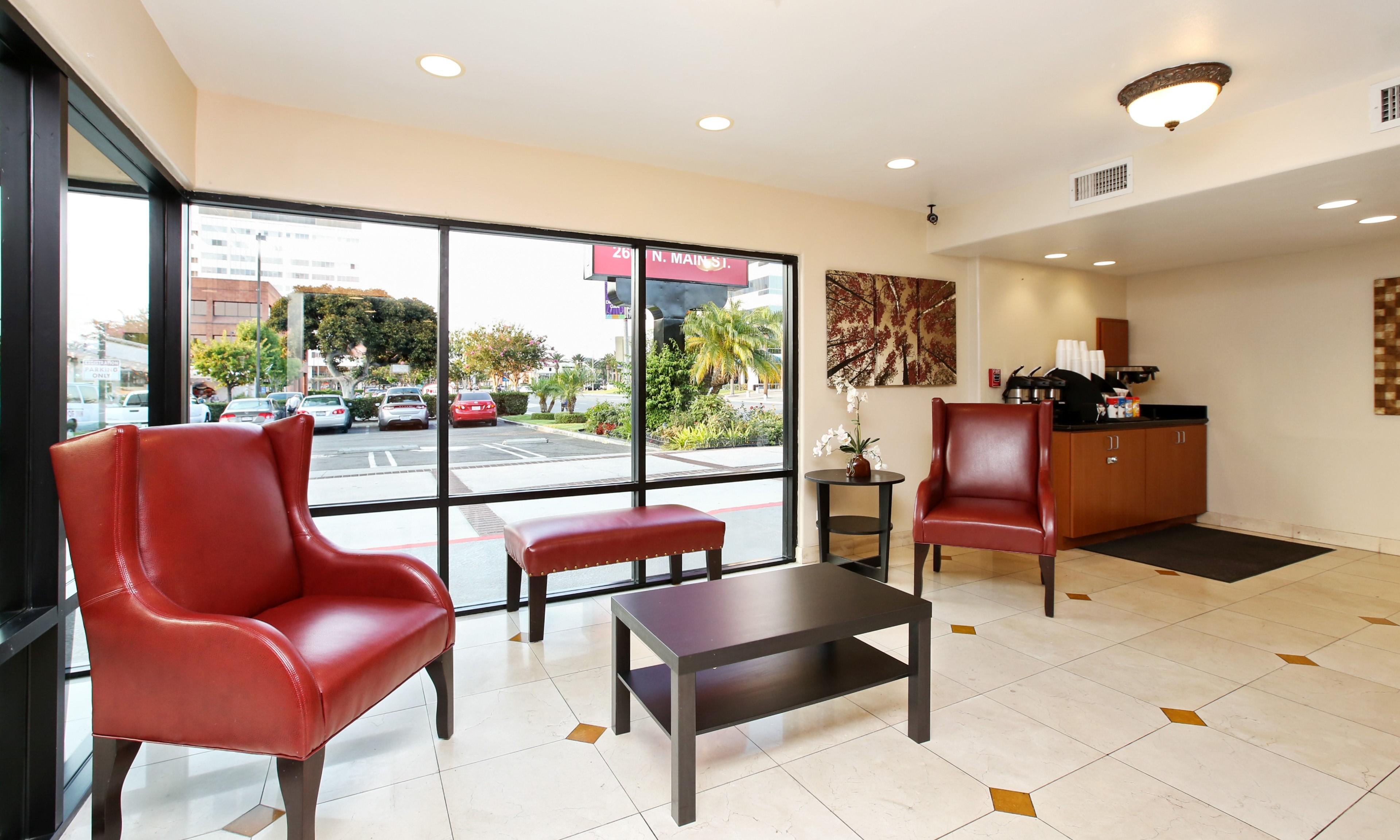 Vista Lobby Red Roof Inn Santa Ana