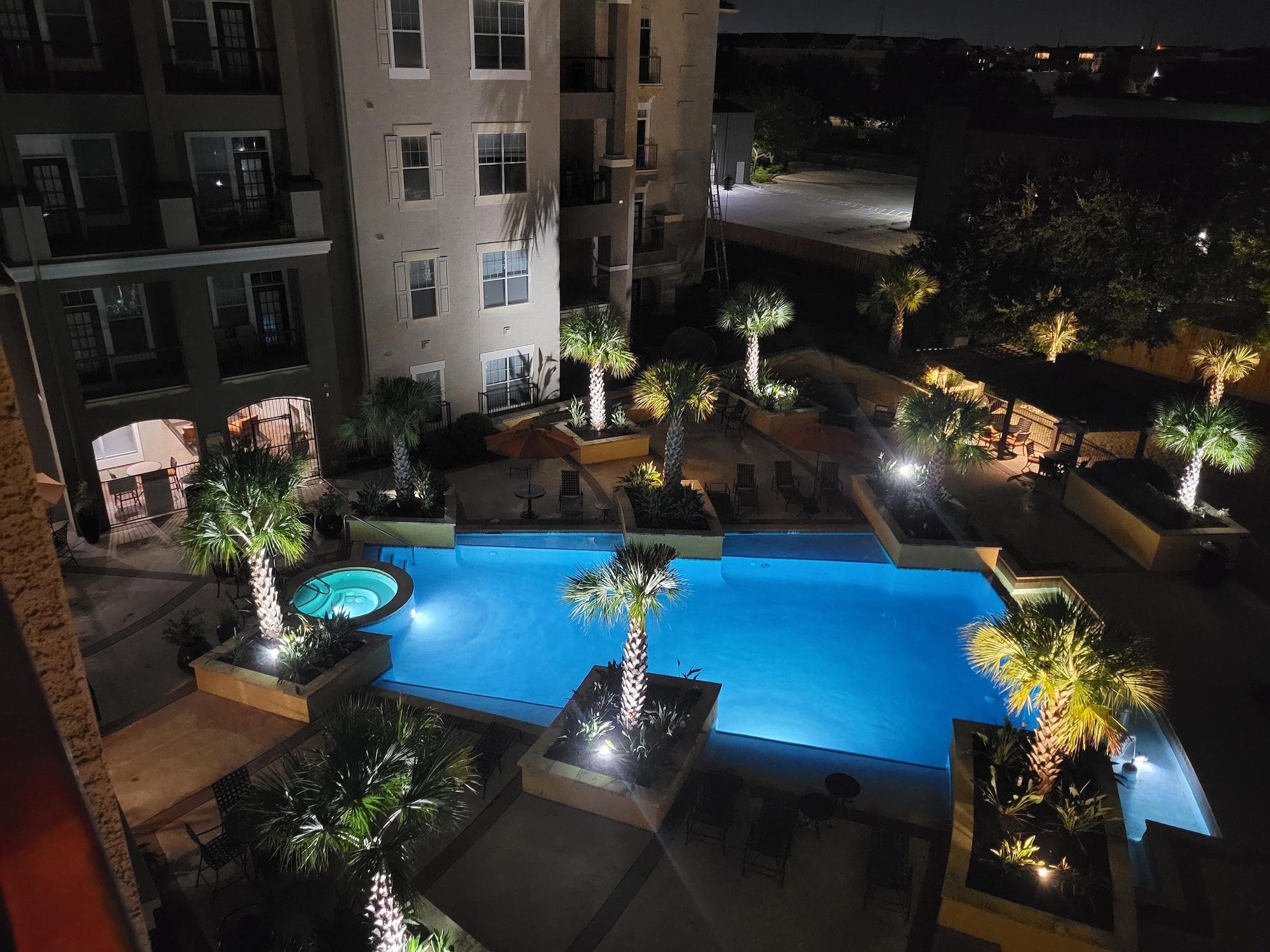 Varios City View & Poolview Apartment With Full Kitchen 2 Bedroom Apts by Redawning