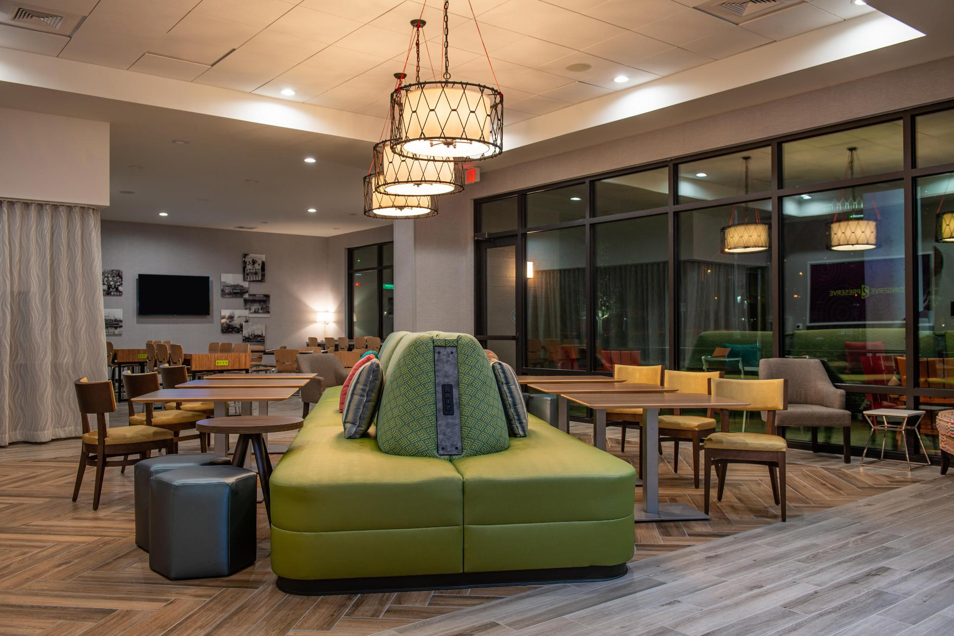 Vista Lobby Home2 Suites by Hilton Tampa Downtown Channel District