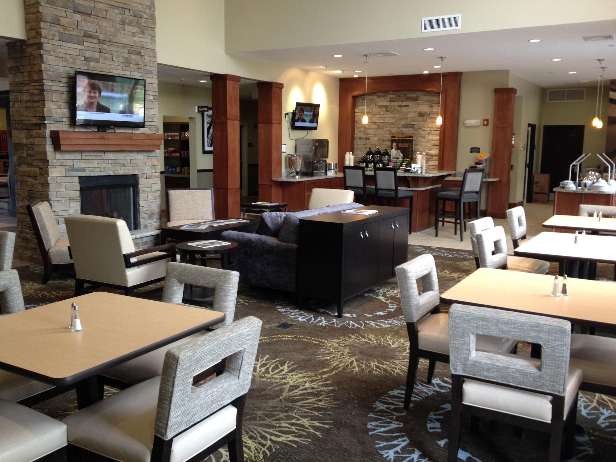 Vista Lobby Staybridge Suites Schererville by IHG