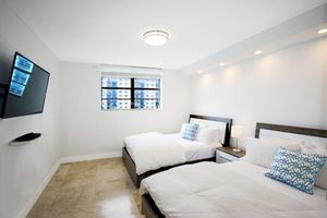 Alquiler Vacacional - 2br And Den Luxury With Bay Views 2 Bedroom Condo by Redawning