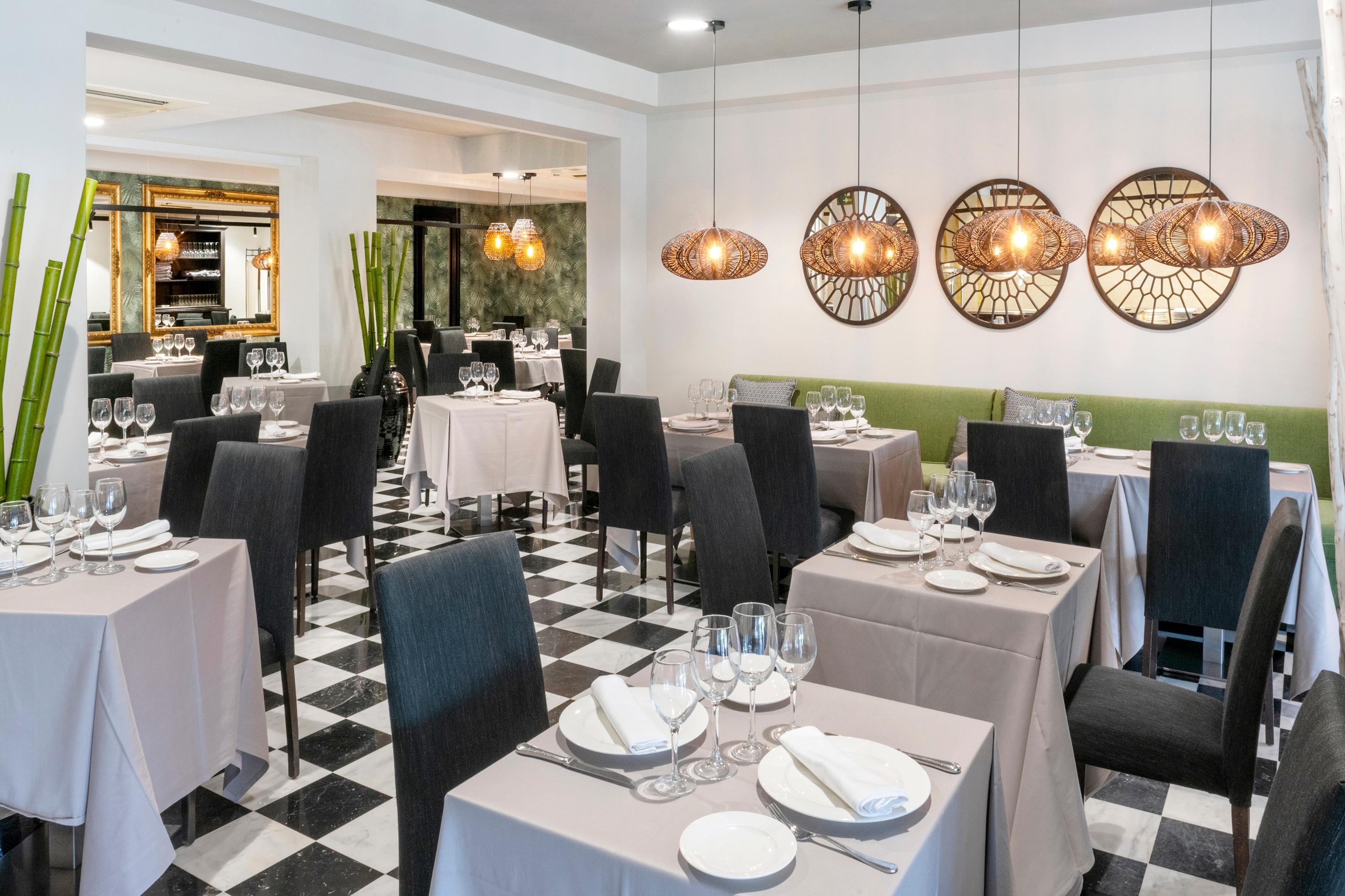 Restaurant Salles Hotel Aeroport de Girona