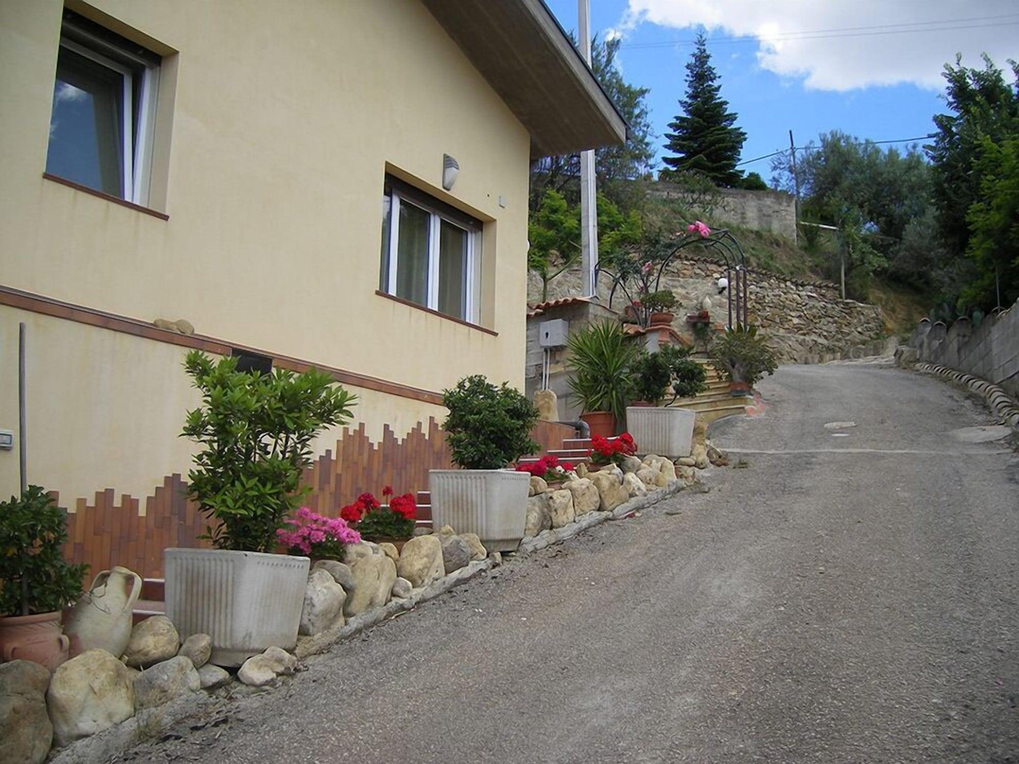 Vista Exterior Bed & Breakfast La Ganzaria