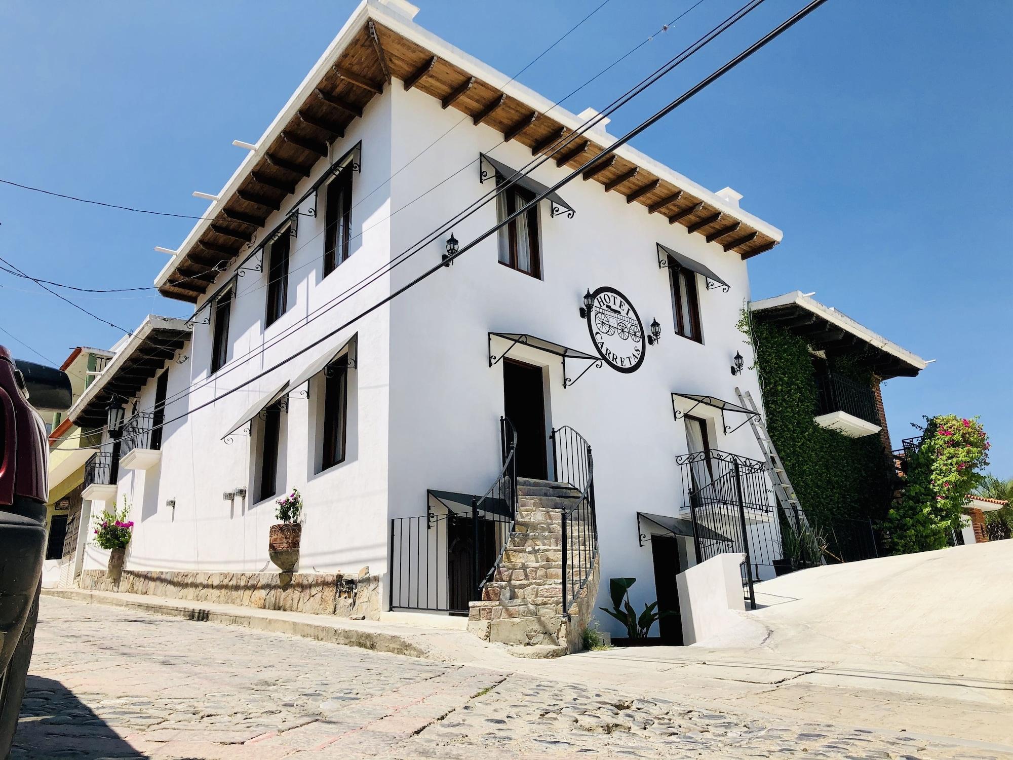 Varios Hotel Carretas by Rotamundos