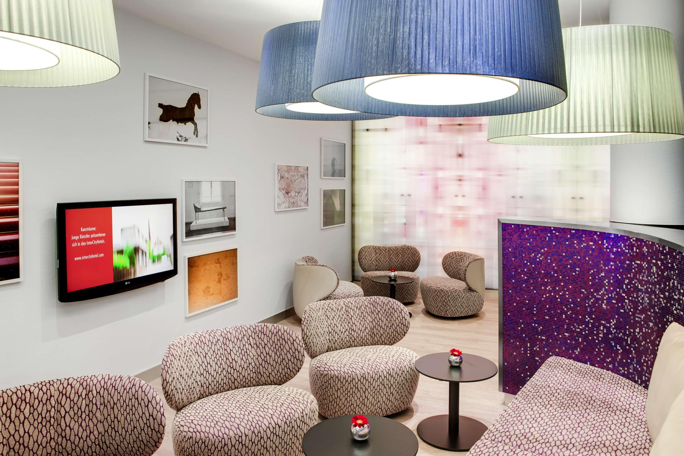 Bar/Salón IntercityHotel Wien