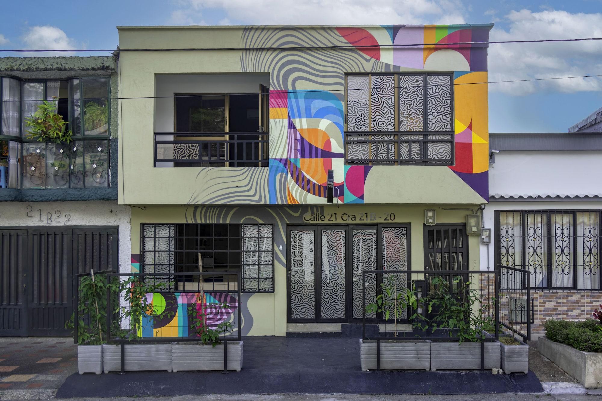 Varios Ventiuna Hotel & Hostel