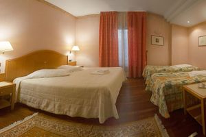 Alojamiento - Hotel Lory