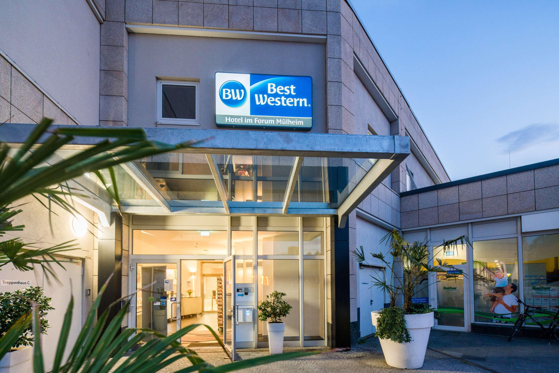 Vista Exterior Best Western Hotel Im Forum Muelheim