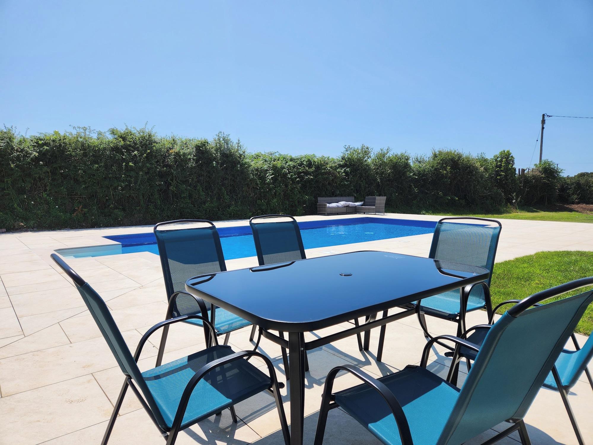 Varios Sea View - 1 Bed Suite - Port Eynon