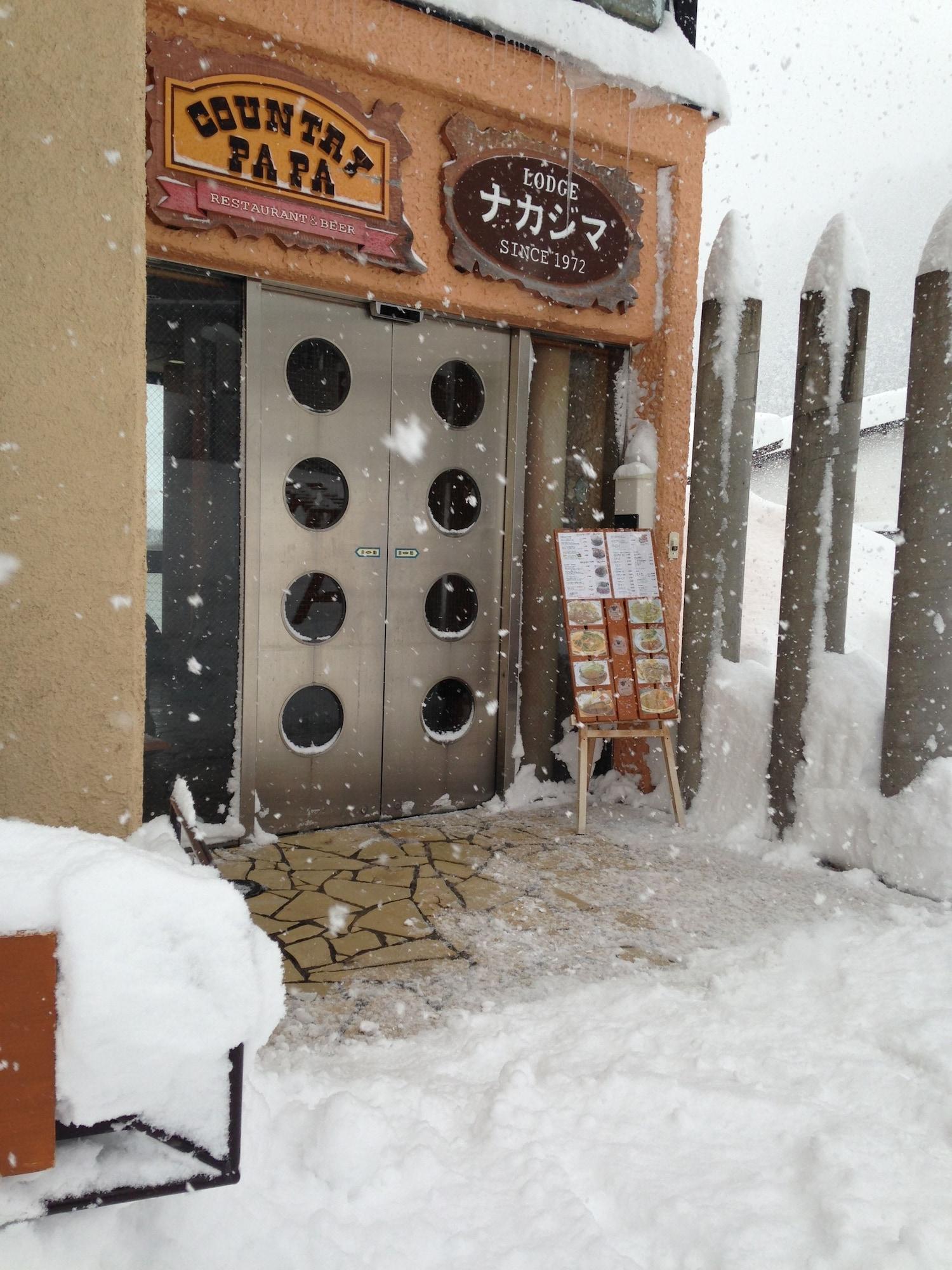 Vista Exterior Lodge Nakajima