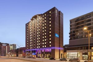 Alojamiento - Travelodge Hotel by Wyndham Montreal Centre