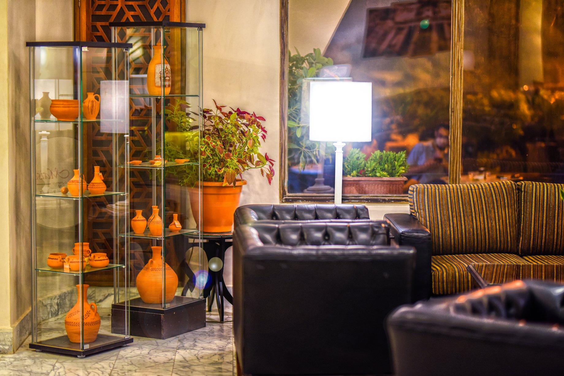 Vista Lobby La Maison Hotel