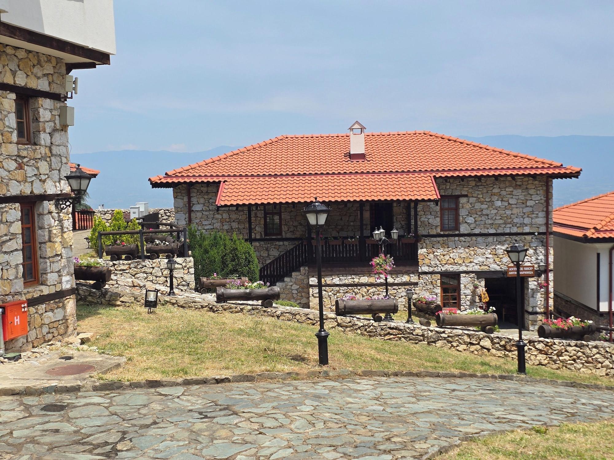 Vista Exterior Macedonian Village Hotel & Resort