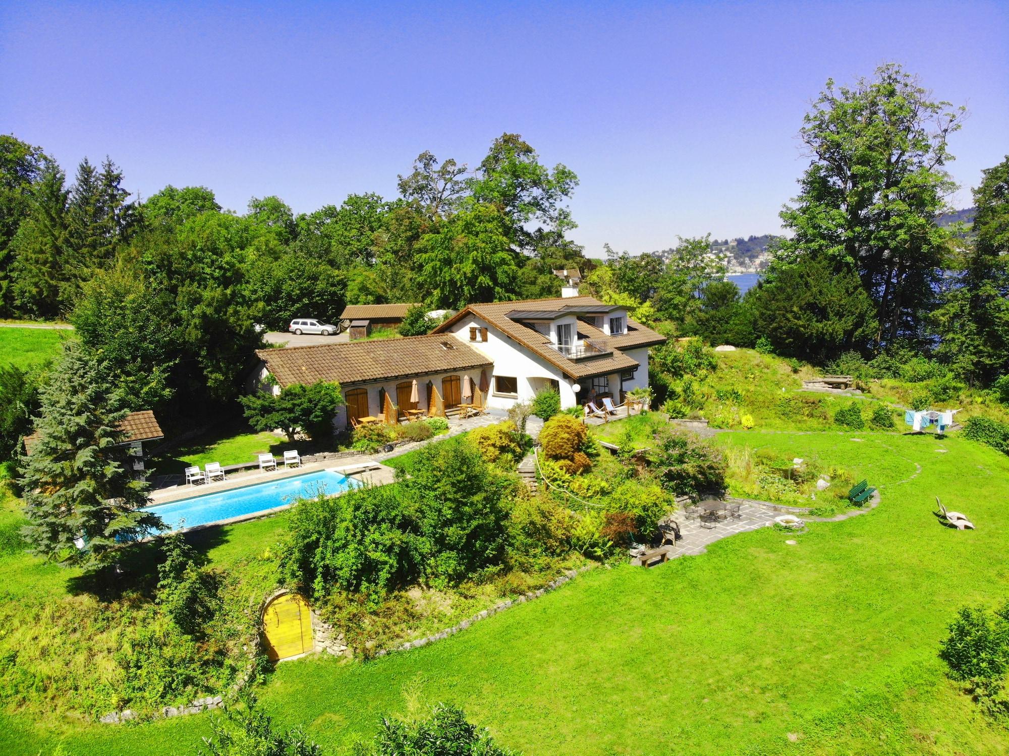 Vista Exterior Lake Villa Lotus
