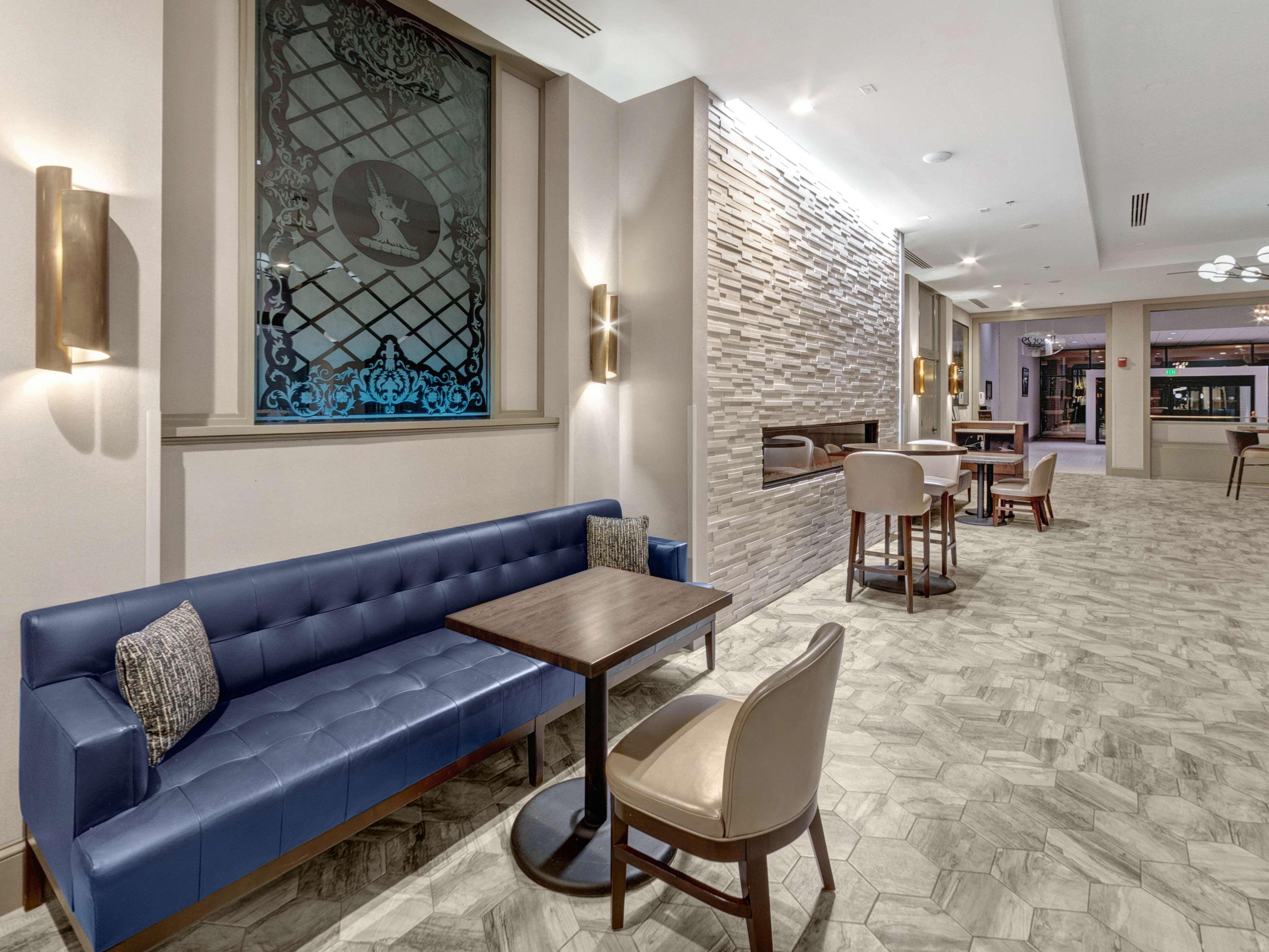Restaurant DoubleTree by Hilton Hotel Charlottesville