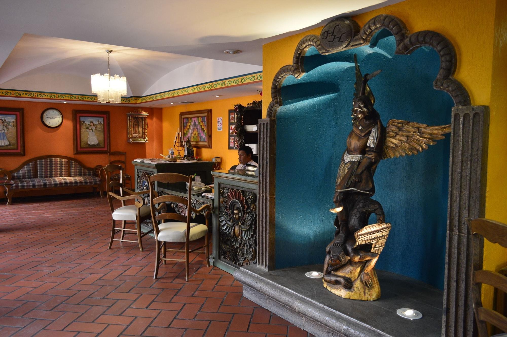 Vista Lobby Hacienda Hotel