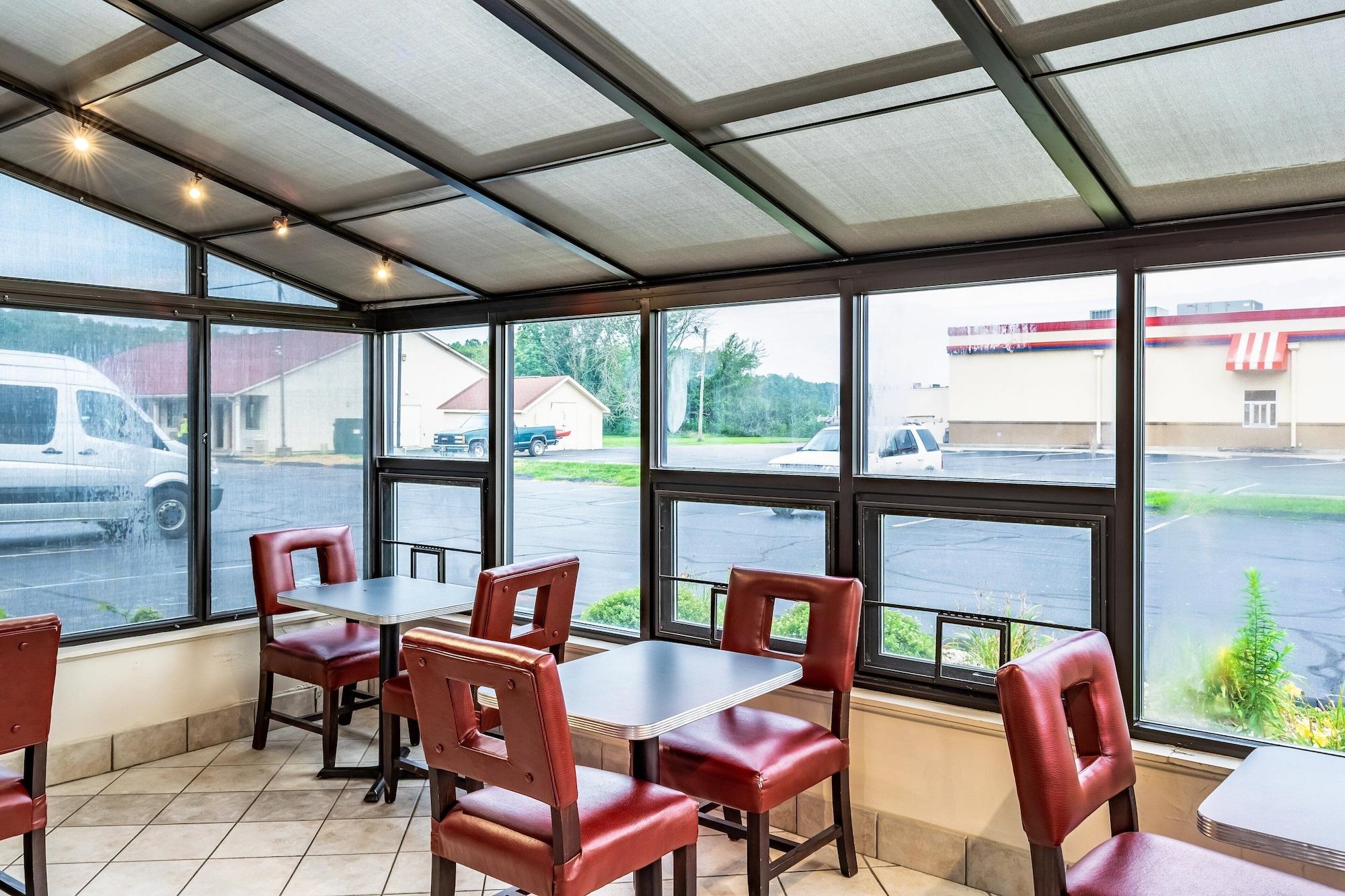 Vista Lobby Red Roof Inn Columbus - Taylorsville