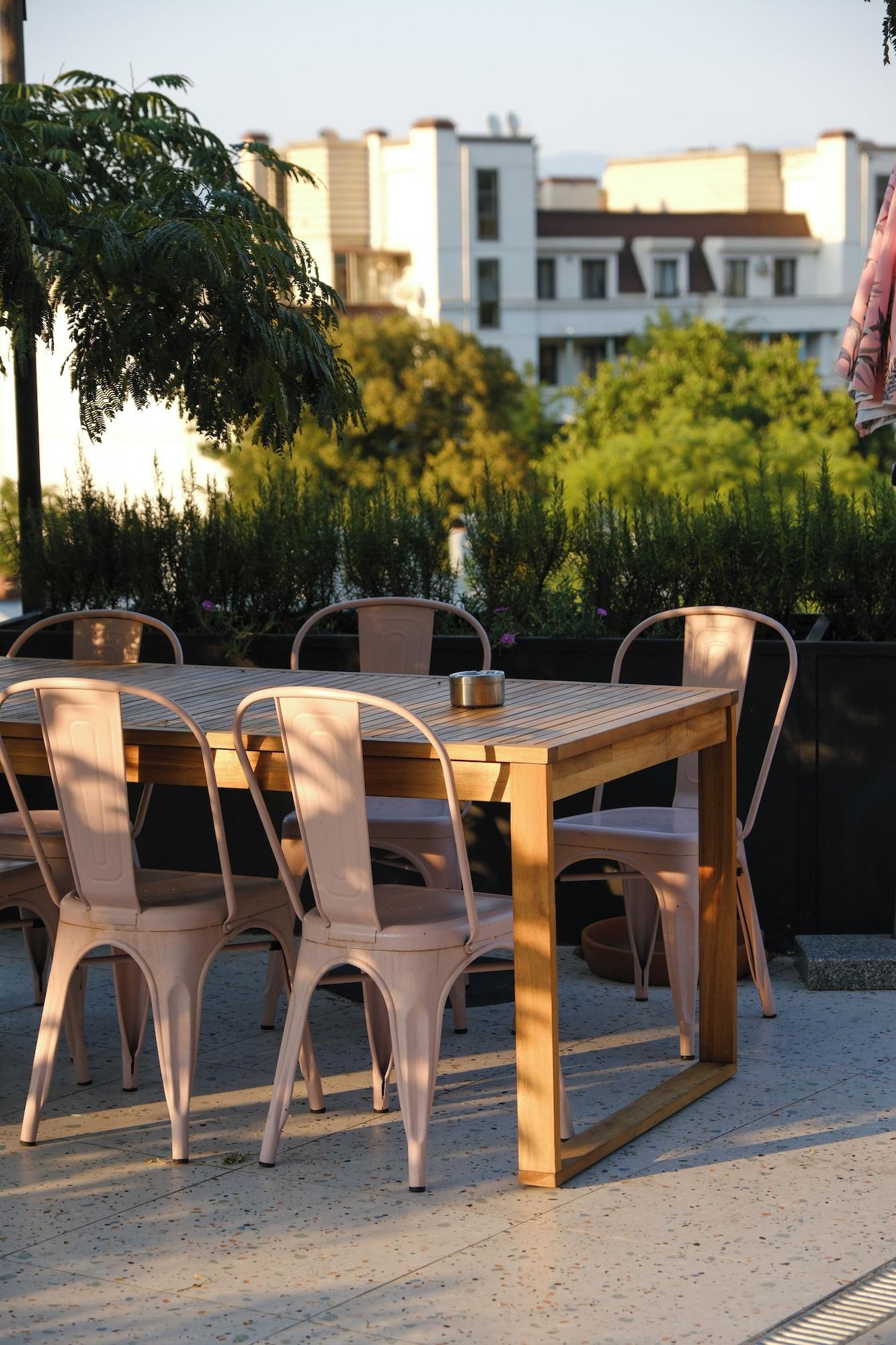 Vista Exterior Margot Sololaki