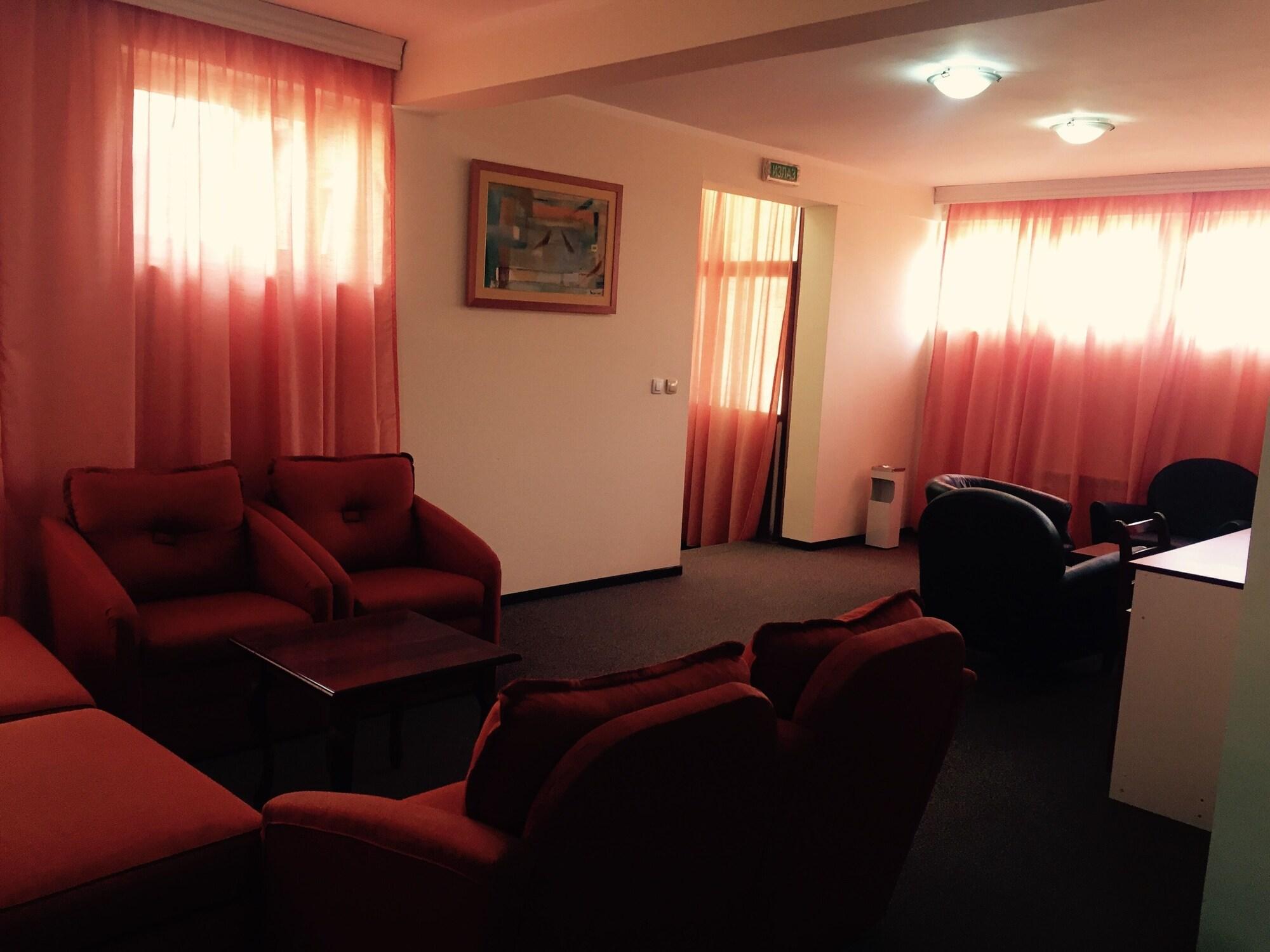 Vista Lobby Guesthouse Tara