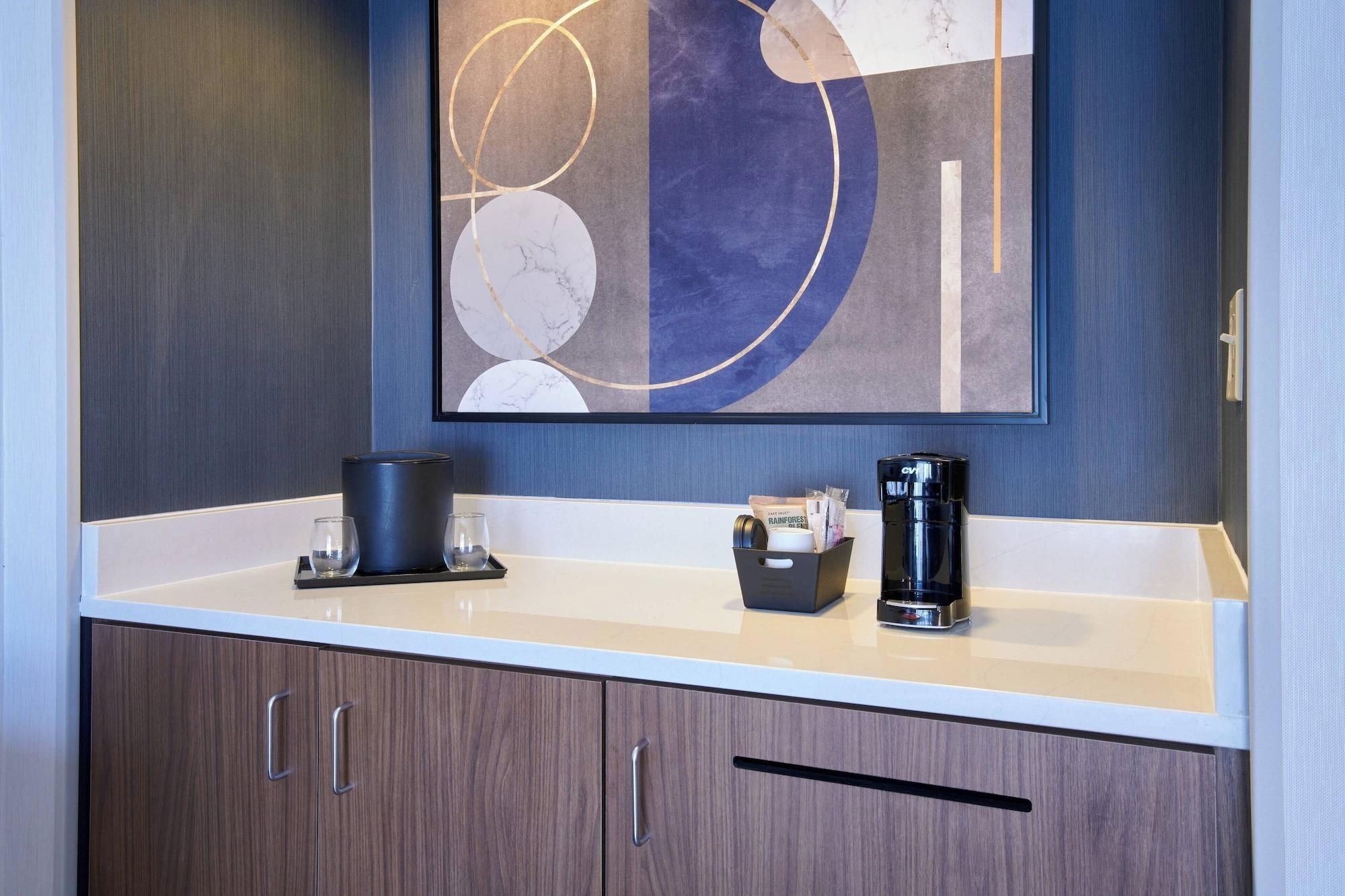 Bar/Salón Courtyard by Marriott Chicago Lincolnshire