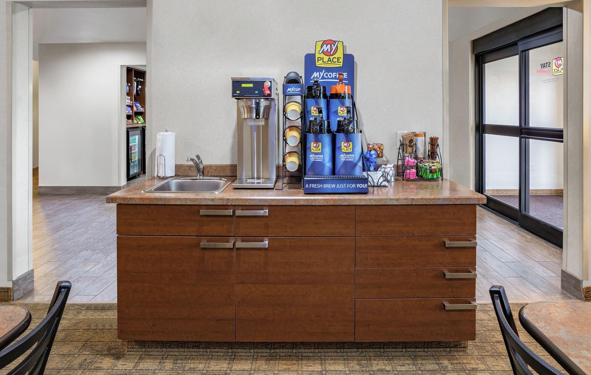 Bar/Salón My Place Hotel - Brookings, SD