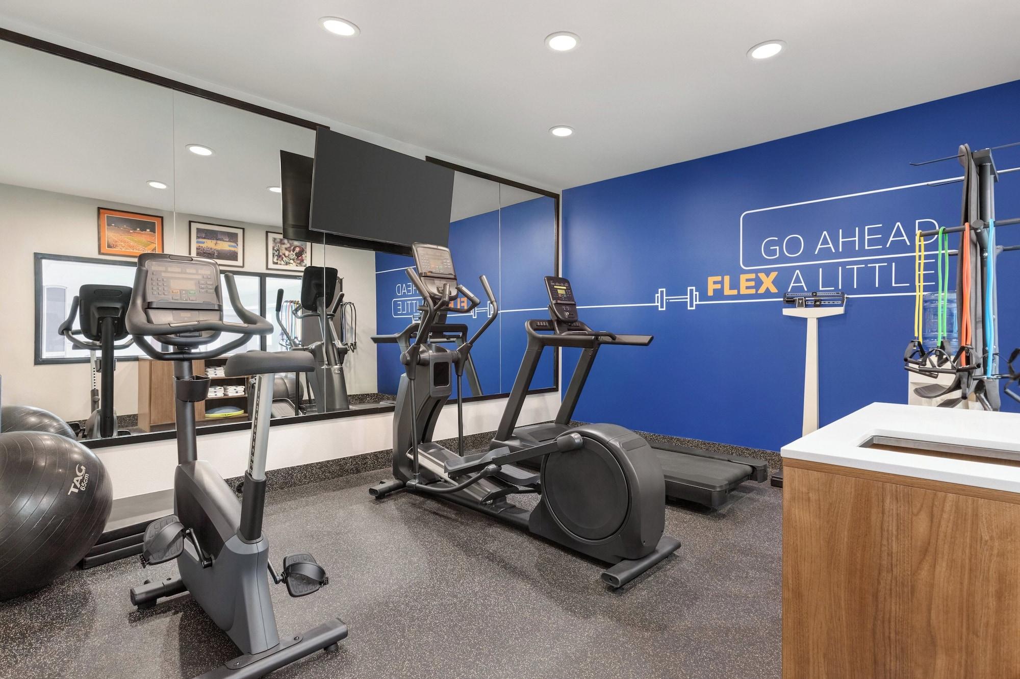 Gimnasio Holiday Inn Express Hotel & Suites Edmond by IHG