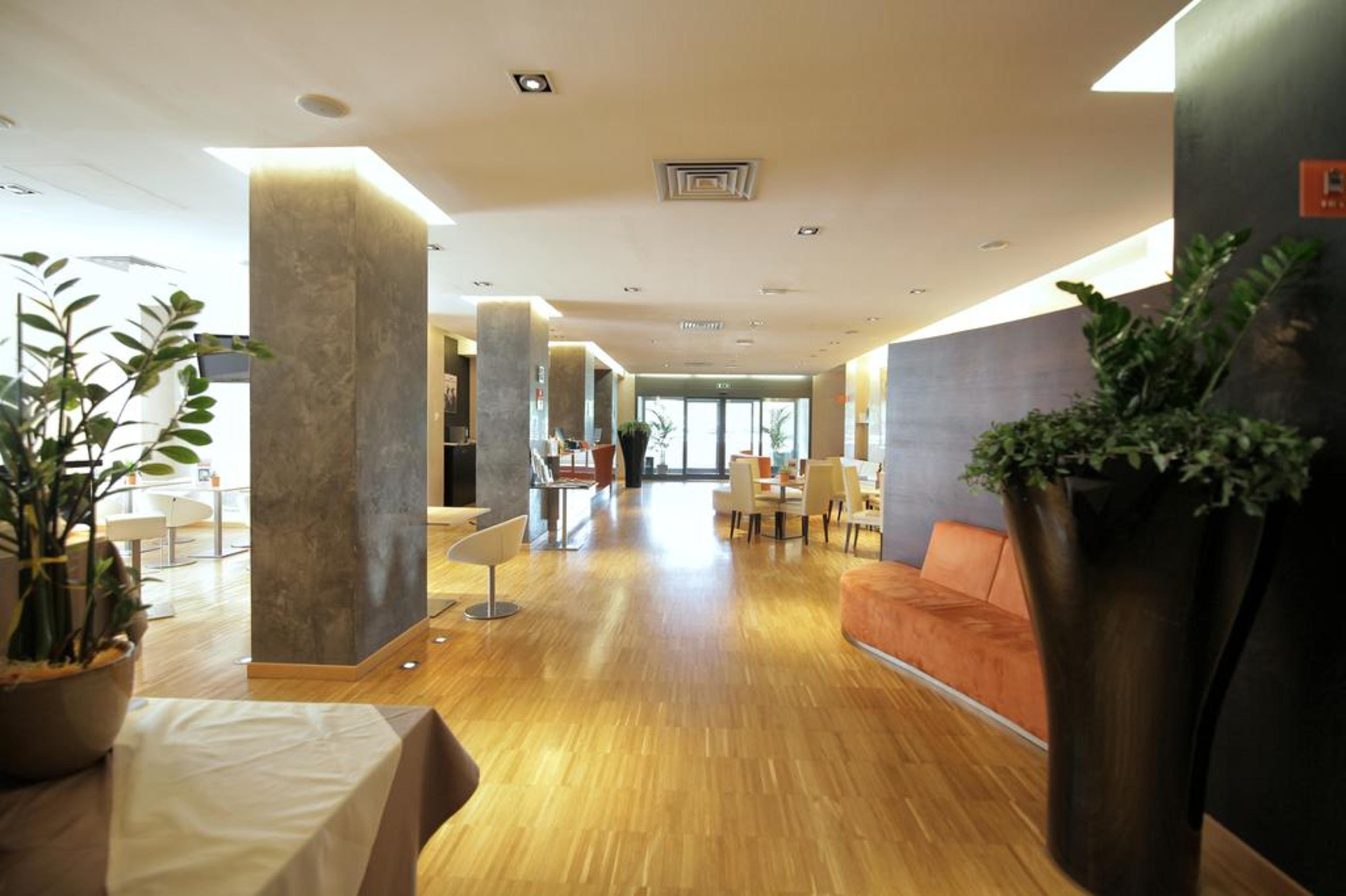 Vista Lobby Major Hotel