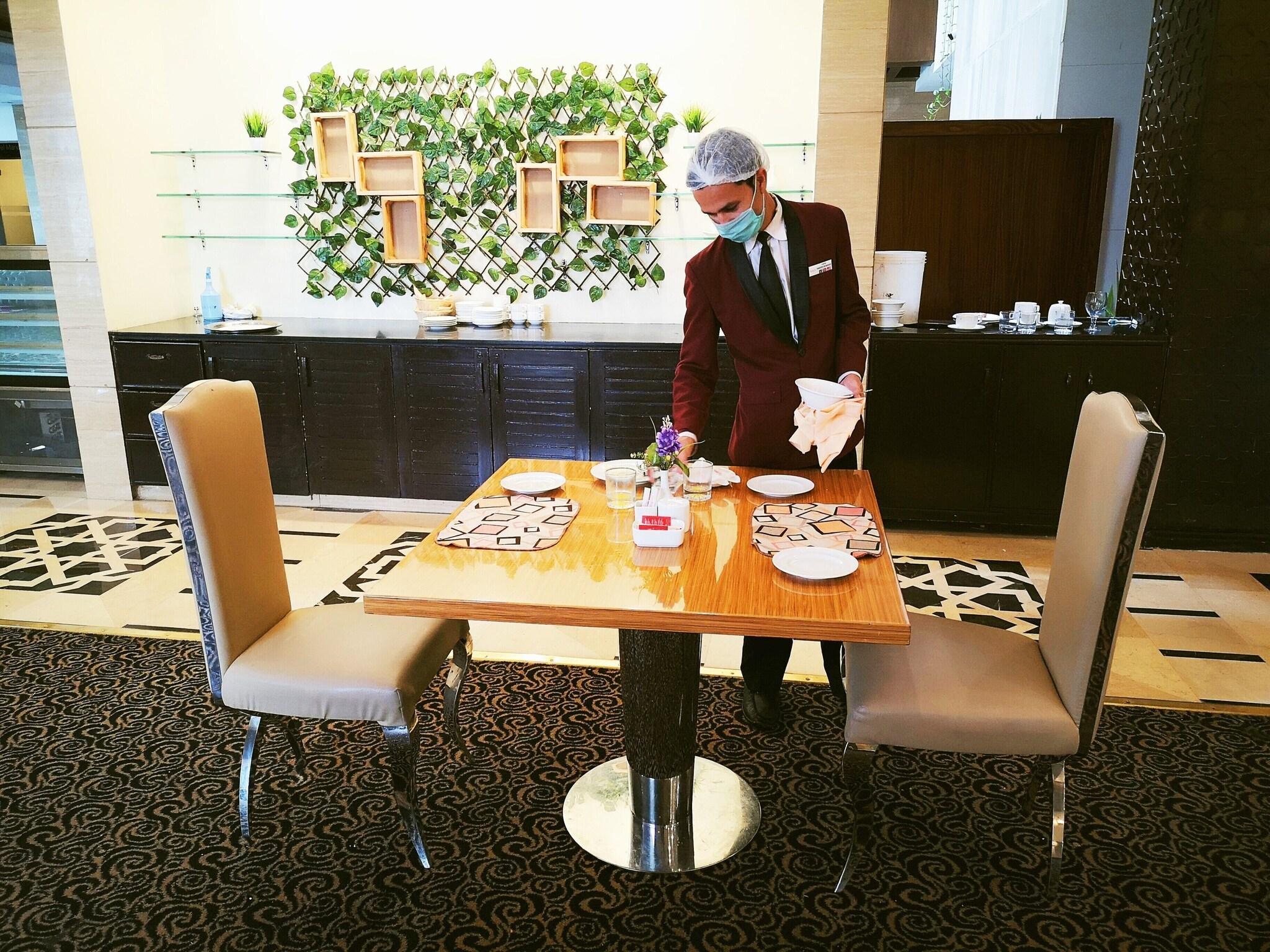 Restaurant Ramada by Wyndham Islamabad