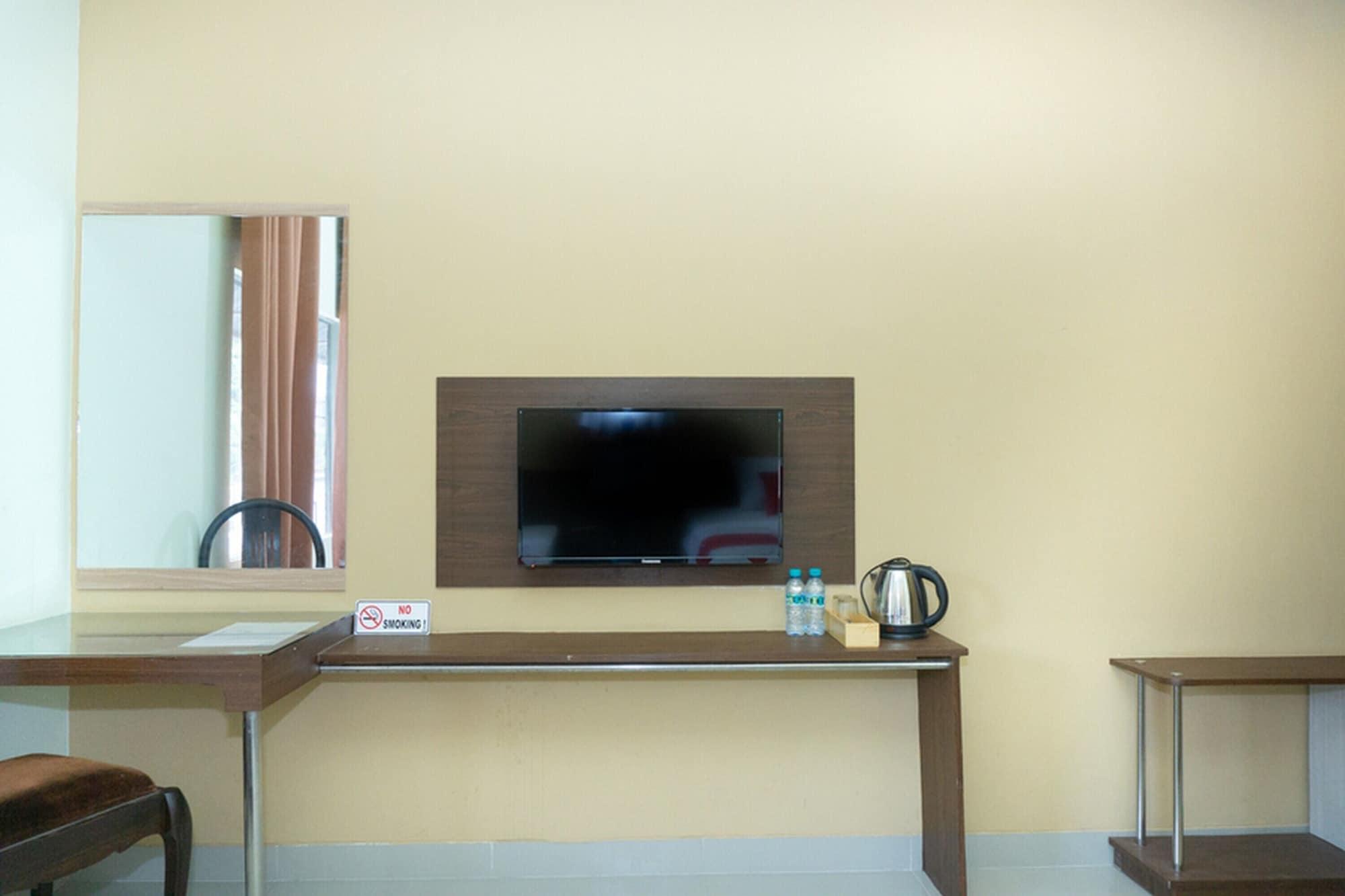 Set de Habitación RedDoorz near Alun Alun Madiun