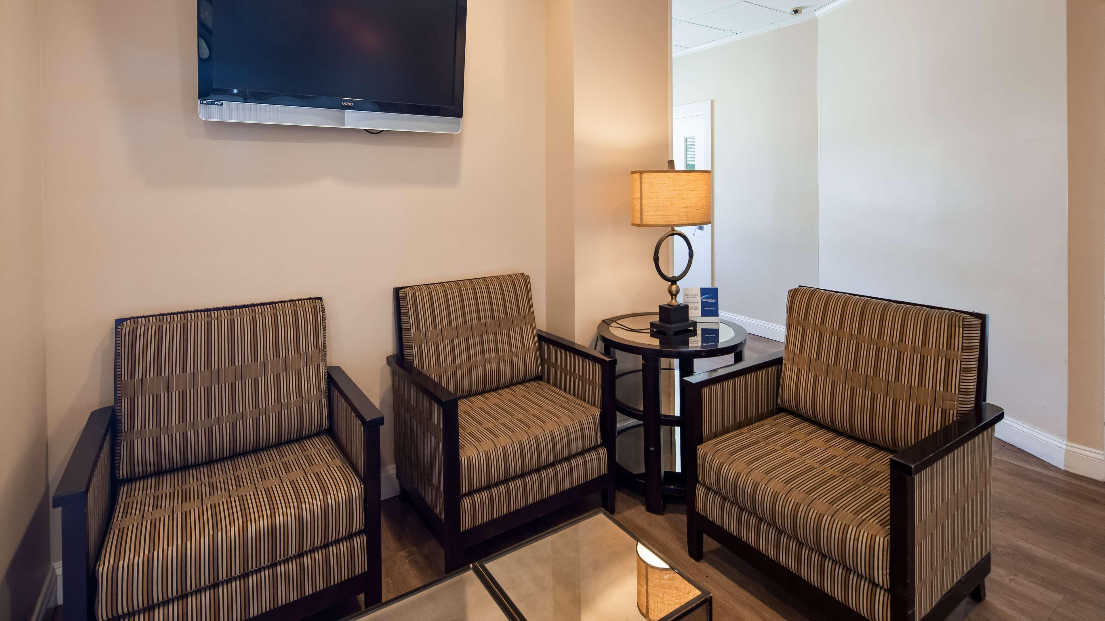 Vista Lobby Best Western Ocean City Hotel & Suites