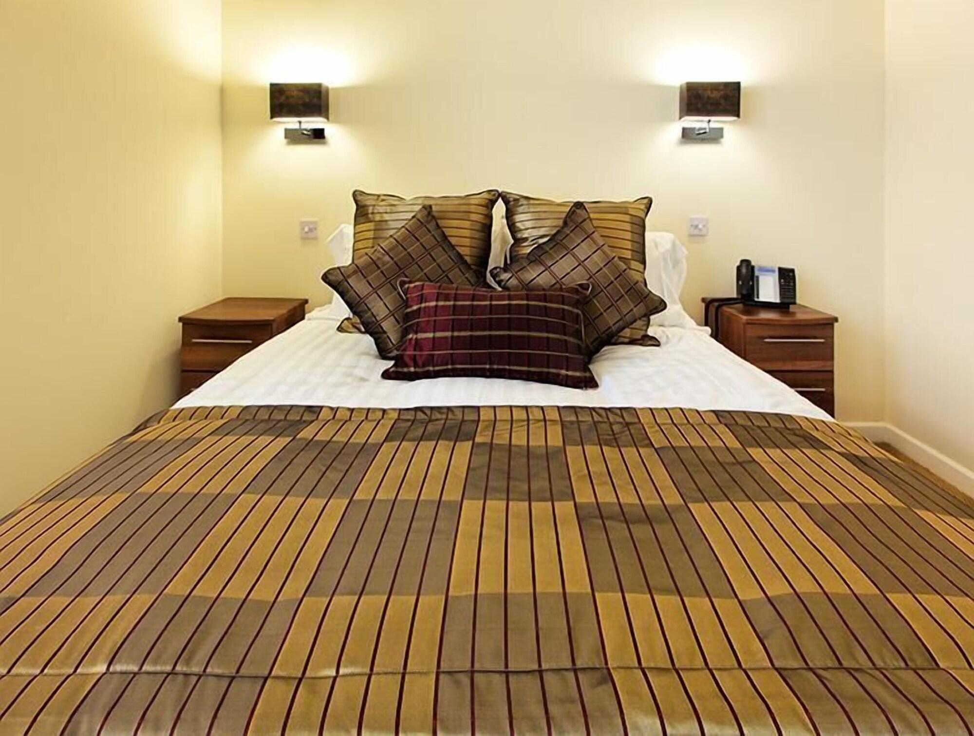 Vista Lobby Lucarelli Inn