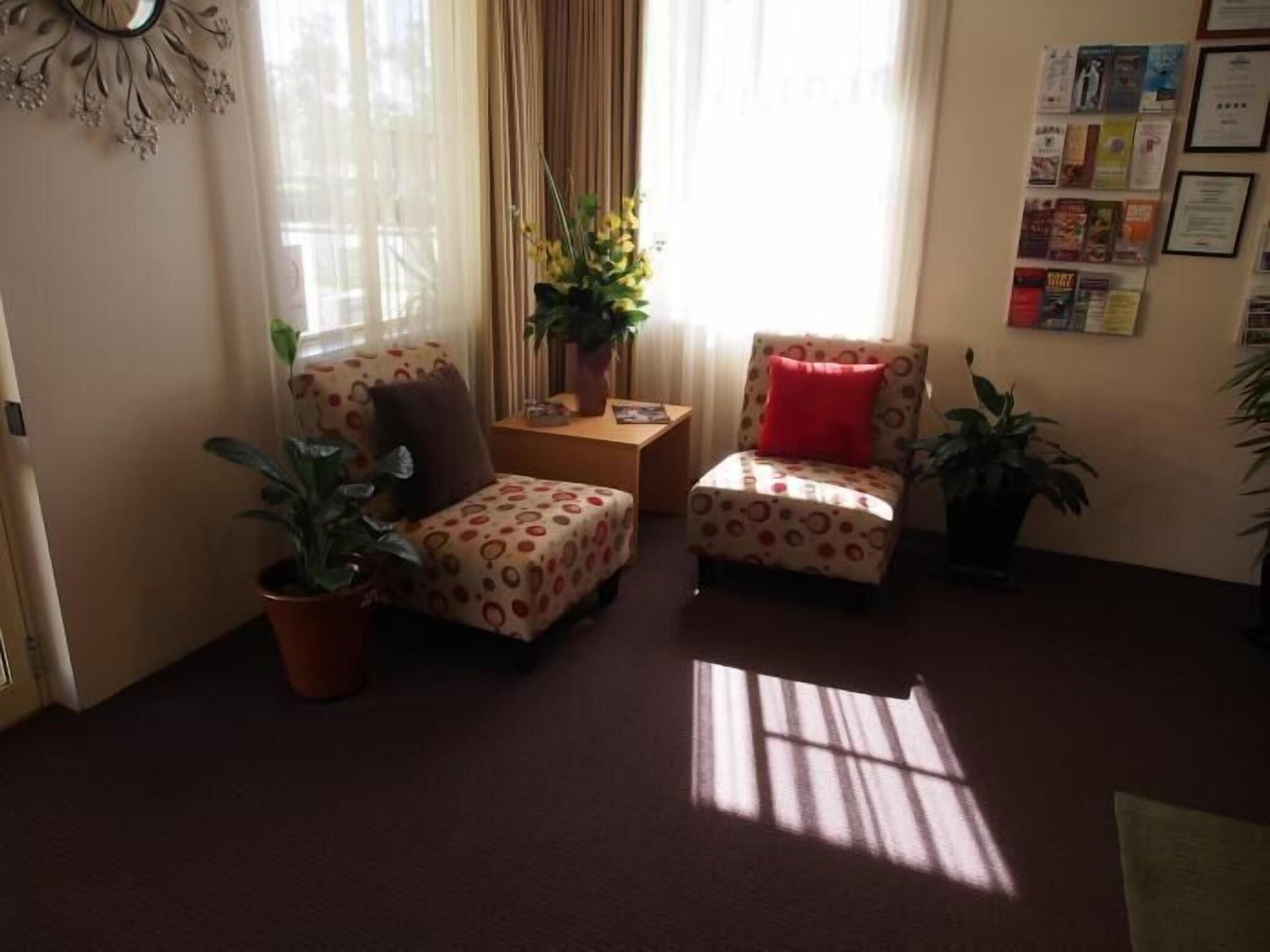 Vista Lobby Golden Guitar Motor Inn