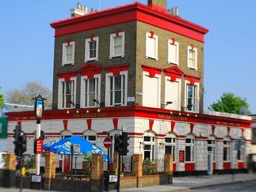 Varios Castle Bar