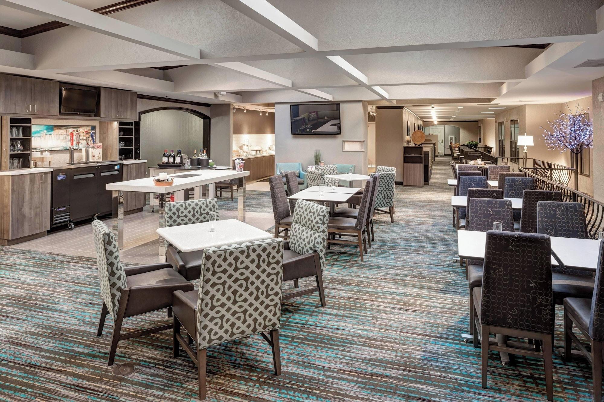 Restaurant Residence Inn by Marriott Kansas City Country Club Plaza