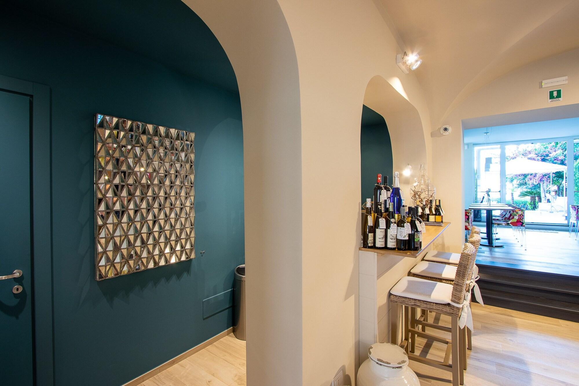 Bar/Salón BLU HOTEL